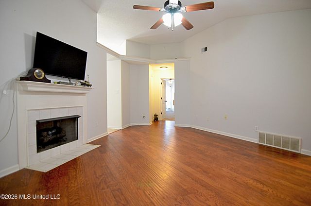 5521 Bradley Drive, Southaven, MS 38671