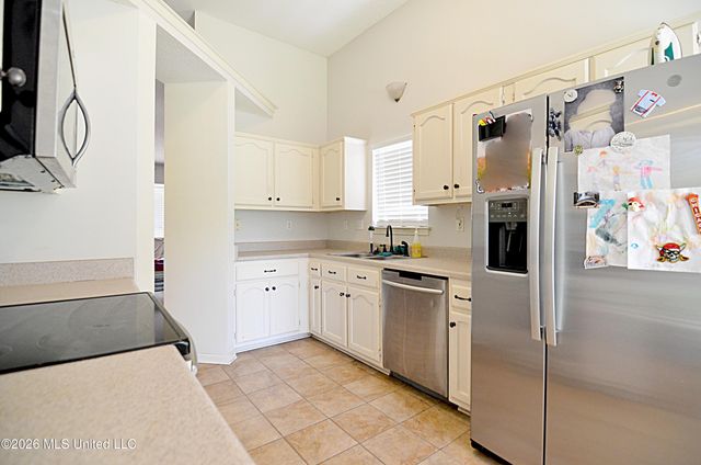 5521 Bradley Drive, Southaven, MS 38671