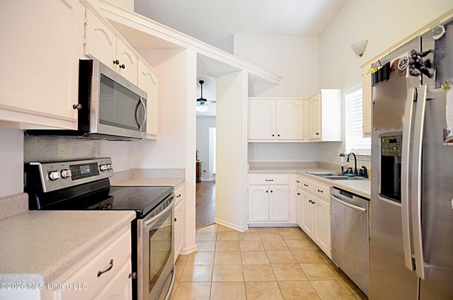 5521 Bradley Drive, Southaven, MS 38671