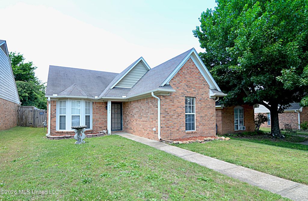 5521 Bradley Drive, Southaven, MS 38671
