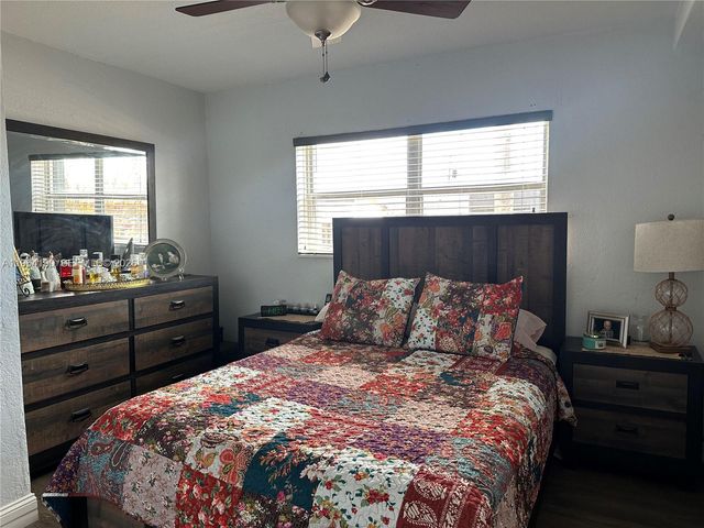 991 E 47th St, Hialeah, FL 33013