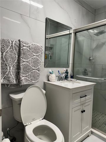 991 E 47th St, Hialeah, FL 33013