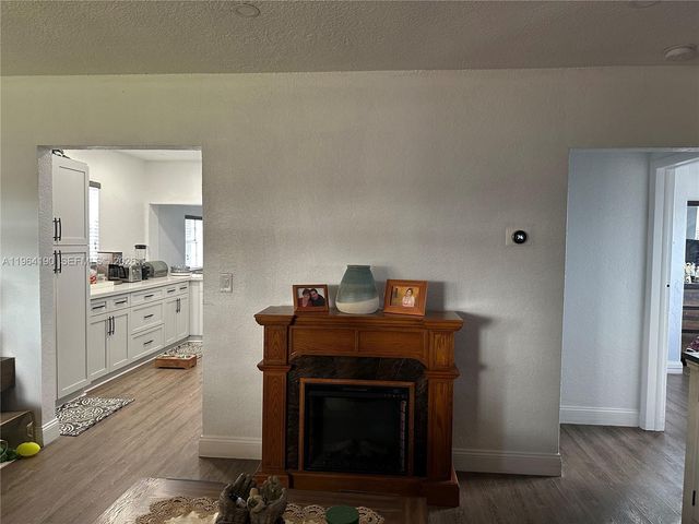 991 E 47th St, Hialeah, FL 33013