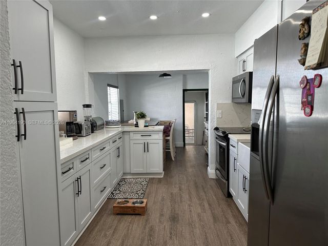 991 E 47th St, Hialeah, FL 33013