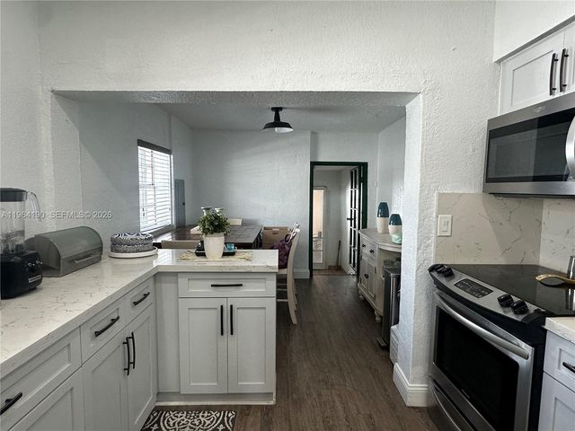 991 E 47th St, Hialeah, FL 33013