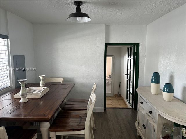 991 E 47th St, Hialeah, FL 33013