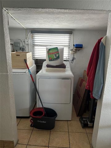 991 E 47th St, Hialeah, FL 33013