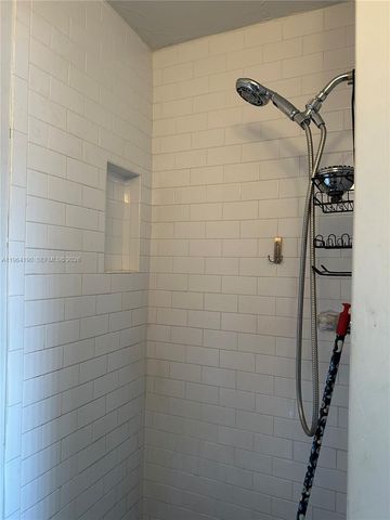 991 E 47th St, Hialeah, FL 33013