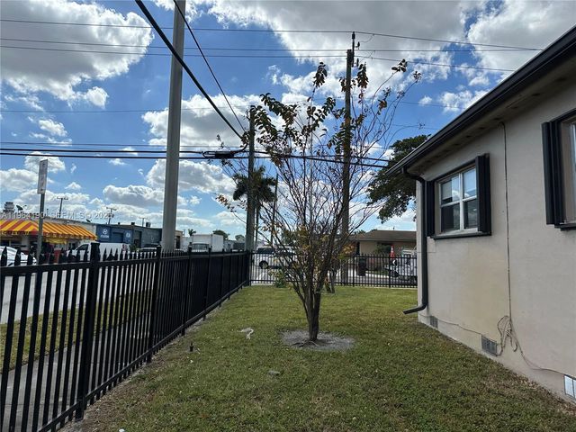 991 E 47th St, Hialeah, FL 33013