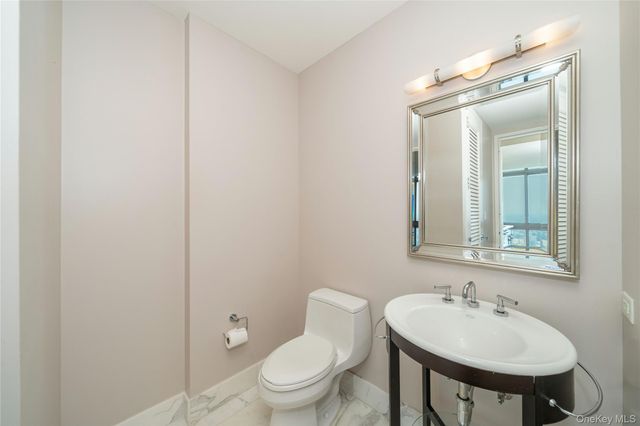 175 Huguenot Street PH503, New Rochelle, NY 10801