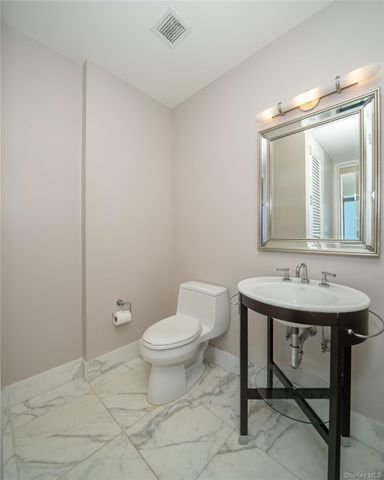 175 Huguenot Street PH503, New Rochelle, NY 10801