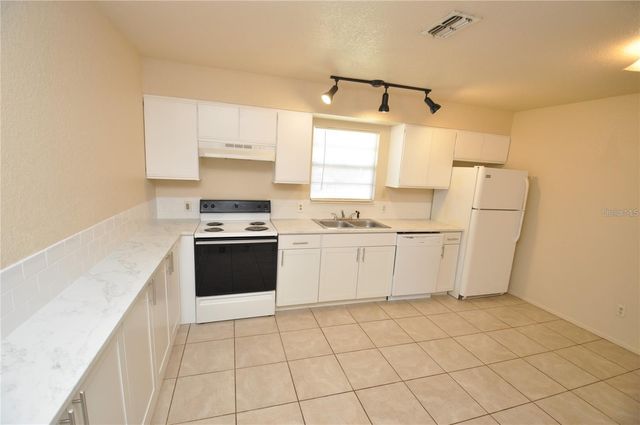 1743 AVENUE C NE, Winter Haven, FL 33881