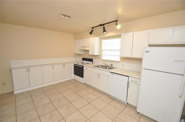 1743 AVENUE C NE, Winter Haven, FL 33881