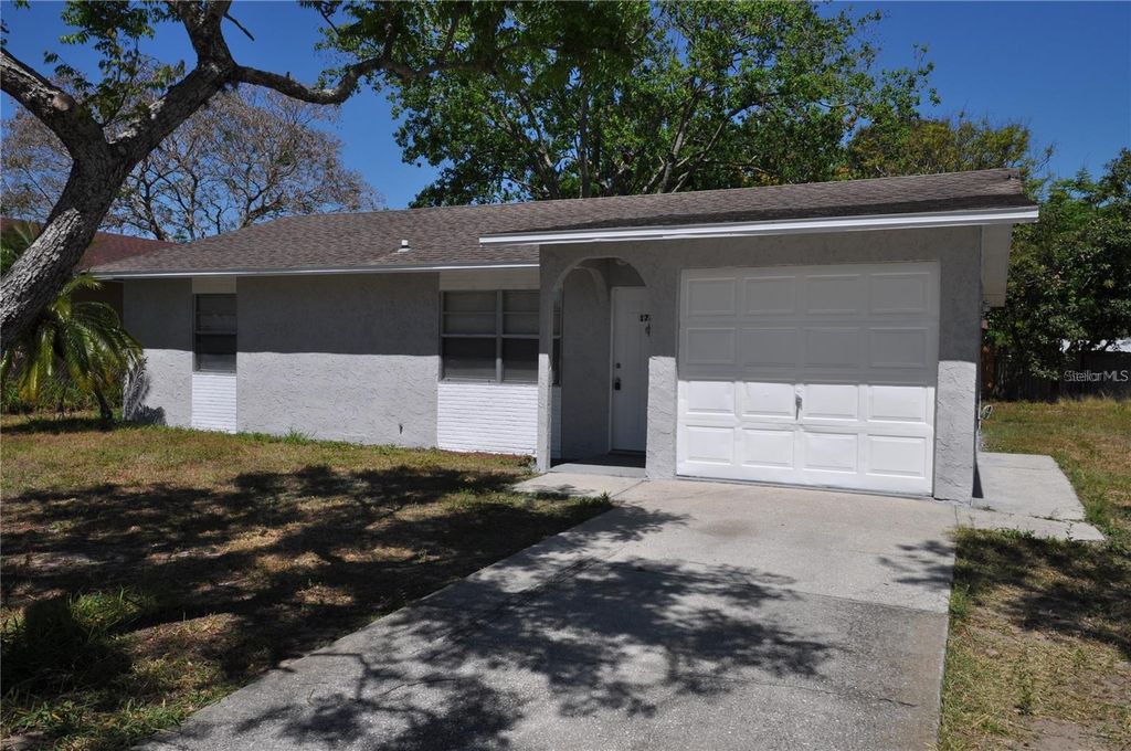 1743 AVENUE C NE, Winter Haven, FL 33881