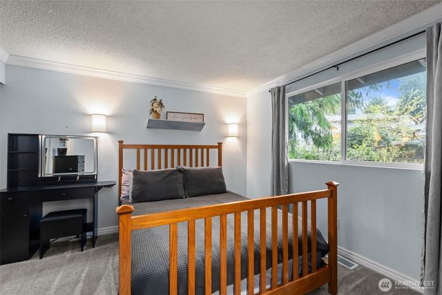 20806 23rd Avenue W, Lynnwood, WA 98036