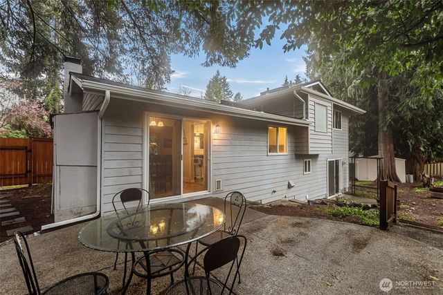 20806 23rd Avenue W, Lynnwood, WA 98036