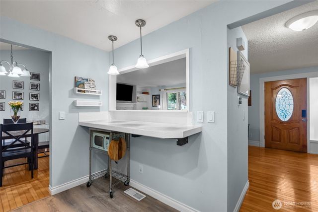 20806 23rd Avenue W, Lynnwood, WA 98036