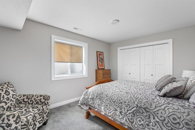 1004 Redbud Drive, Slater, IA 50244