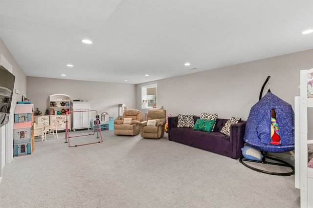 1004 Redbud Drive, Slater, IA 50244