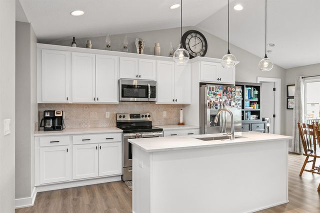 1004 Redbud Drive, Slater, IA 50244