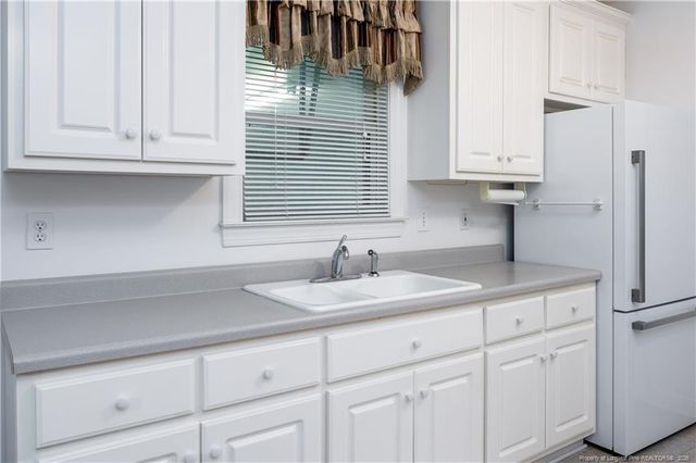 401 W Brocklyn Street, Benson, NC 27504