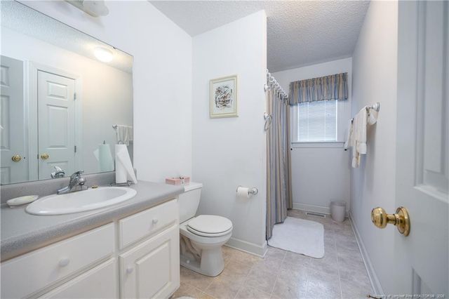 401 W Brocklyn Street, Benson, NC 27504