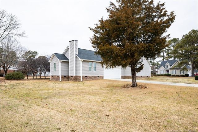 401 W Brocklyn Street, Benson, NC 27504