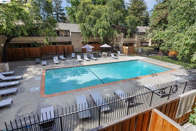 2161 Northwood Cir D, Concord, CA 94520