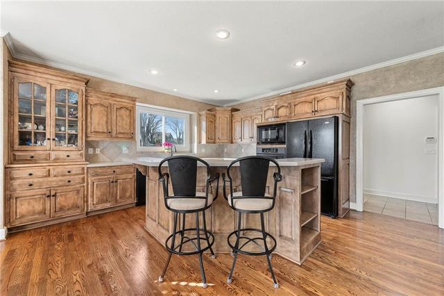 9908 W 147th Street, Overland Park, KS 66221