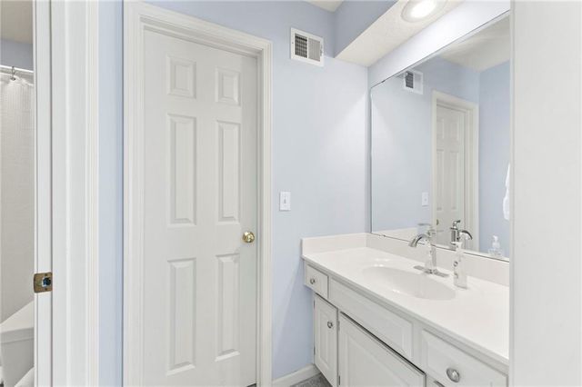 9908 W 147th Street, Overland Park, KS 66221