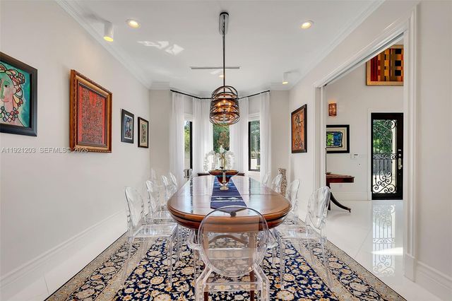 7400 SW 72nd Ct, Miami, FL 33143