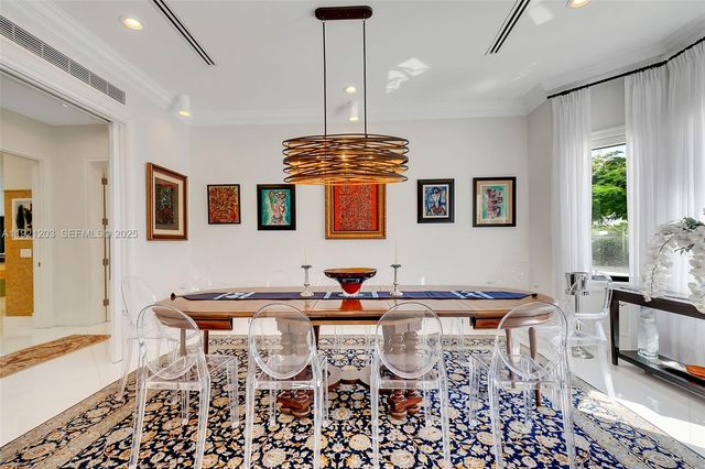 7400 SW 72nd Ct, Miami, FL 33143