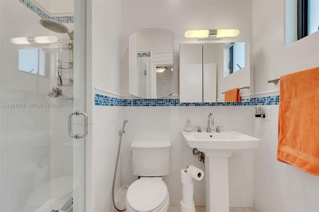 7400 SW 72nd Ct, Miami, FL 33143