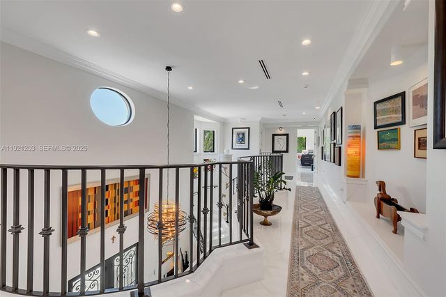 7400 SW 72nd Ct, Miami, FL 33143