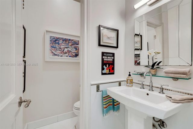 7400 SW 72nd Ct, Miami, FL 33143