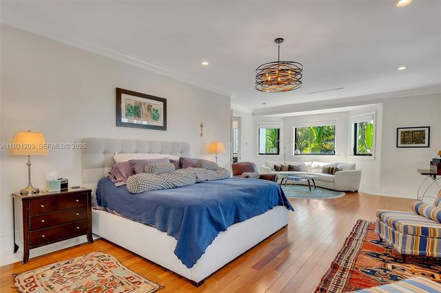 7400 SW 72nd Ct, Miami, FL 33143