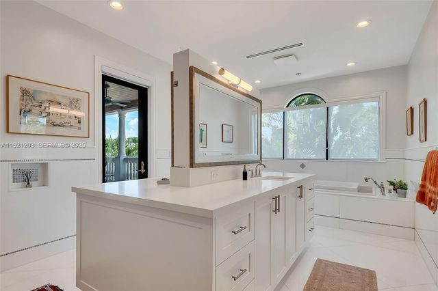 7400 SW 72nd Ct, Miami, FL 33143