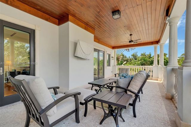 7400 SW 72nd Ct, Miami, FL 33143