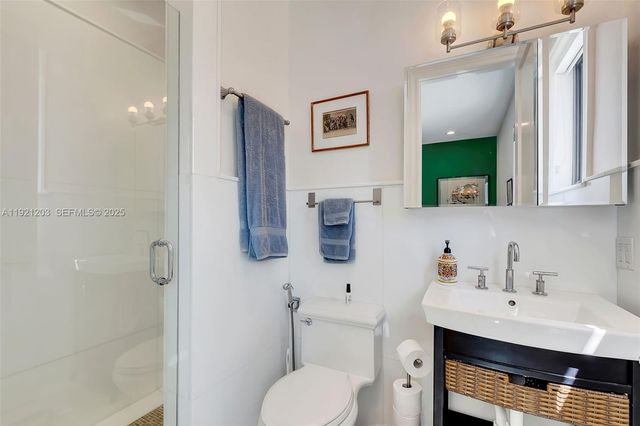 7400 SW 72nd Ct, Miami, FL 33143