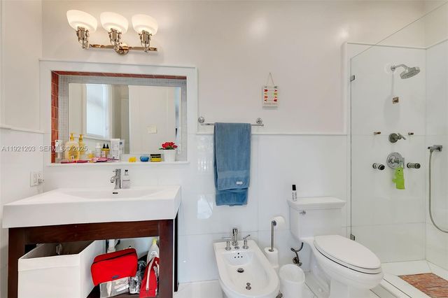 7400 SW 72nd Ct, Miami, FL 33143