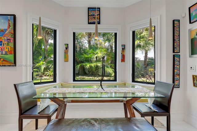 7400 SW 72nd Ct, Miami, FL 33143