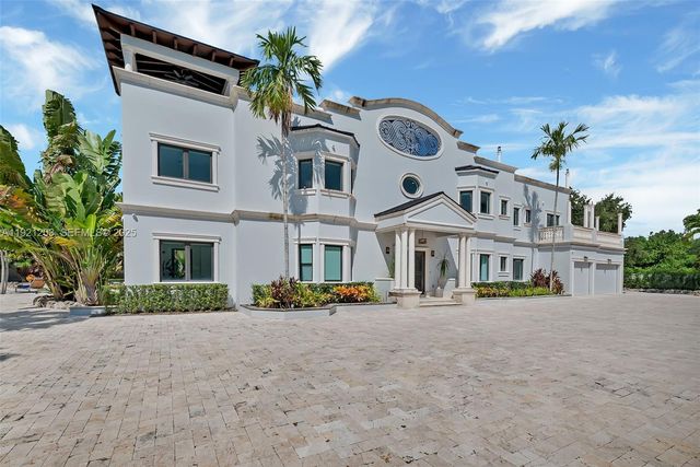 7400 SW 72nd Ct, Miami, FL 33143