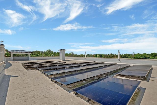 7400 SW 72nd Ct, Miami, FL 33143