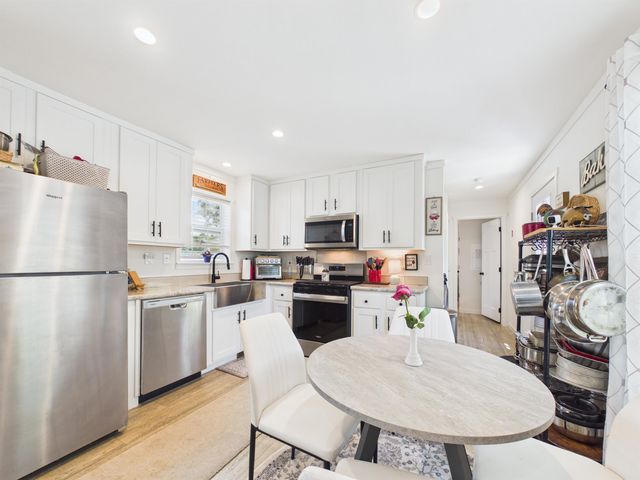 21 Blue Jay Court, Keene, NH 03431