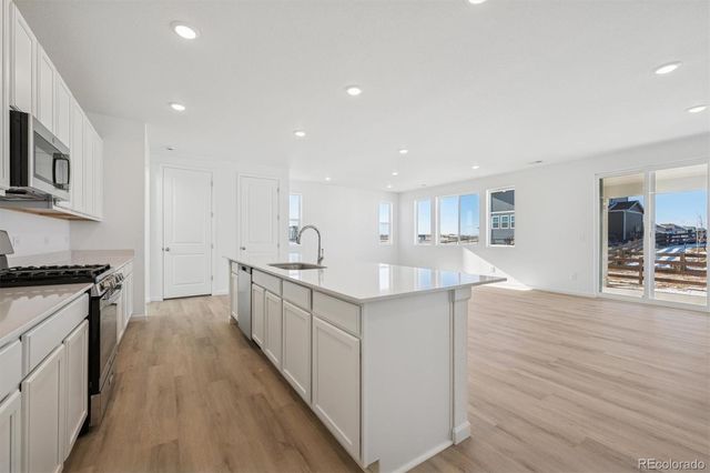 231 Sage Grouse Way, Bennett, CO 80102