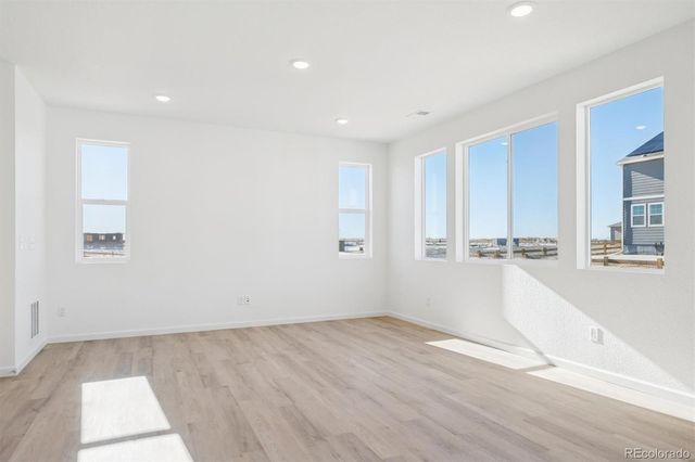 231 Sage Grouse Way, Bennett, CO 80102