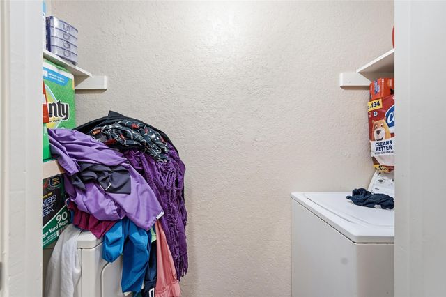 1109 Mountain View Street, Glenn Heights, TX 75154