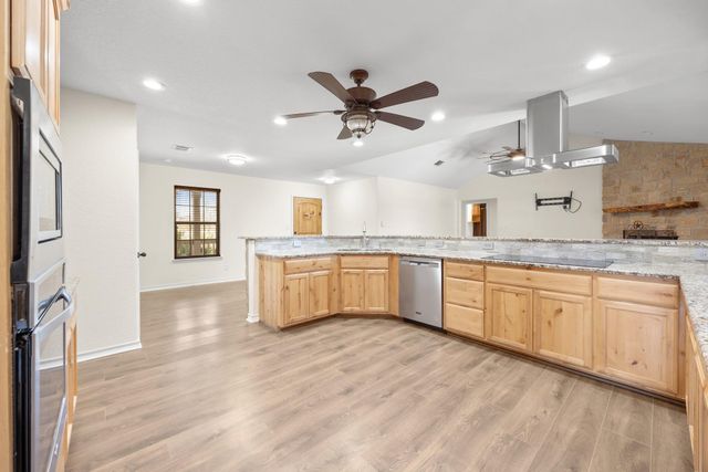 20217 Engelmann LN, Manor, TX 78653