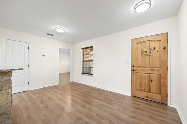 20217 Engelmann LN, Manor, TX 78653