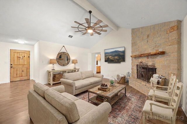 20217 Engelmann LN, Manor, TX 78653